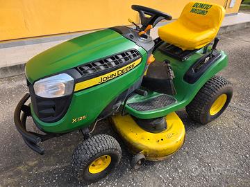trattorino tagliaerba john deere X 125 da 18,5 CV