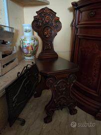 Coppia di sedie in legno vintage 