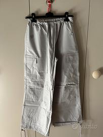 Pantaloni cargo