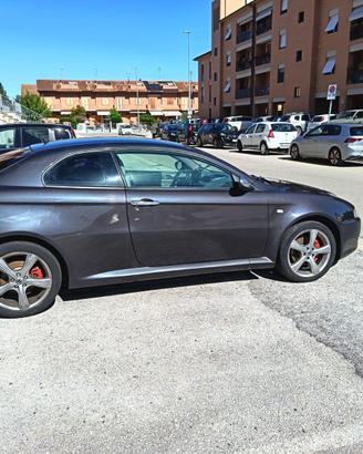 ALFA ROMEO GT 1.9 JTD 150 CV – 2005 – 214.950 KM