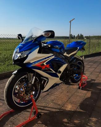 Suzuki gsxr750