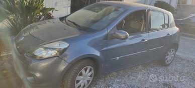 ranault clio 1.2 benzina