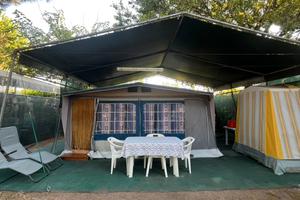 Roulotte Adria con veranda