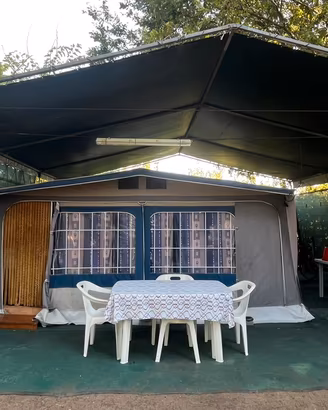Roulotte Adria con veranda