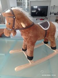 cavallo a dondolo
