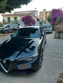 auto Giulia 