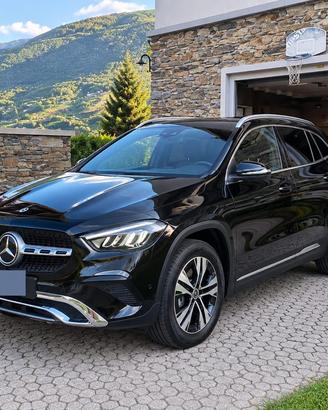 Mercedes-NEW GLA BUSINESS EXTRA