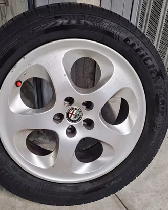 Set 4 cerchioni con pneumatici Alfa Romeo 147