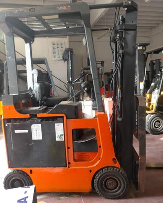 Carrello elevatore elettrico marca Carer portata 1