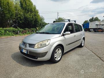 Renault Grand Scénic 1.9 dCi 7 posti