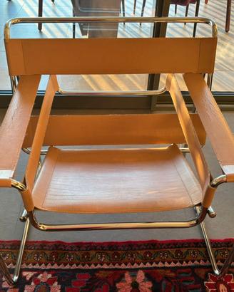 Replica sedia Wassily
