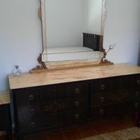 Comò con specchio e comodini