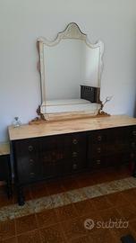 Comò con specchio e comodini