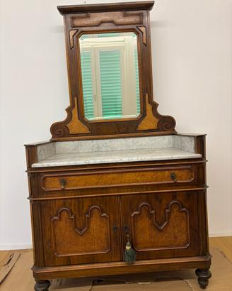 Cassettiera con specchio