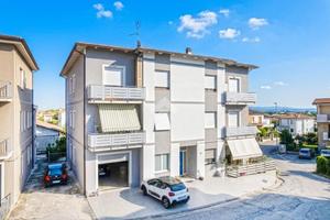 4 LOCALI A SANT'ELPIDIO A MARE
