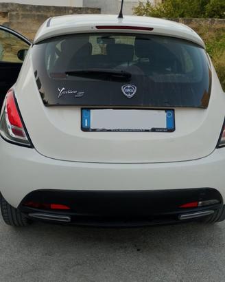 lancia Y