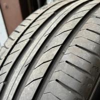 Penumatici estivi 215/40 R18