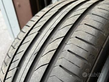 Penumatici estivi 215/40 R18