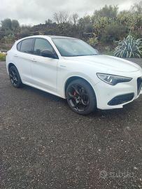 Stelvio TB 16v 280 CV