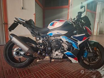 m 1000 r 