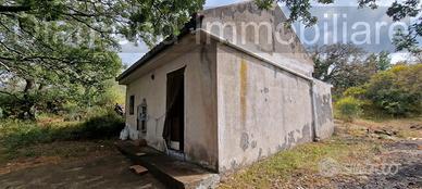 Casetta con terreno a Rovittello