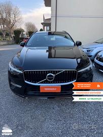 VOLVO XC60 (2017-->) XC60 B4 (d) Geartronic Mom...