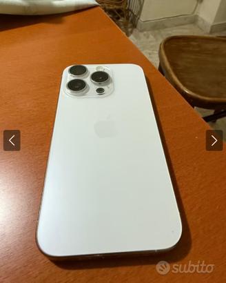 iPhone 15 pro 256 giga