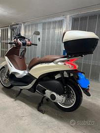 Beverly 300i.e.