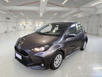 TOYOTA YARIS 1.0 BUSINESS MY22 5 PORTE BERLINA
