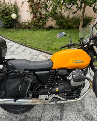 Moto Guzzi V7 ii Stone (2015-2017)