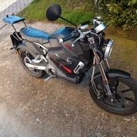 Moto elettrica super soco tc max