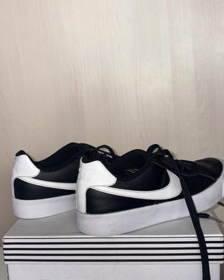 Nike Court Royale 2 Low