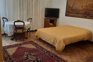 Camera a ferrara con 2 inquilini