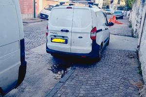 FORD TRANSIT COURIER