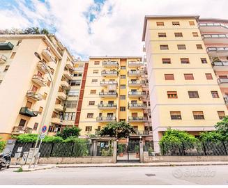 6 vani arredato in Via Principe di Paternò