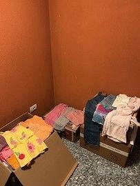 Vestiti per bambina 2-6 ann 3 scatole a 20eu tutto