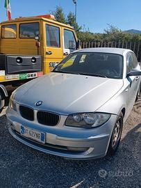 BMW serie 1 grigia anno 2009