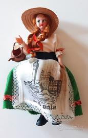 Bambolina vintage da collezione
