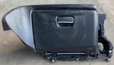 CASSETTO PORTA OGGETTI BMW Serie 1 Serie (E87) N47