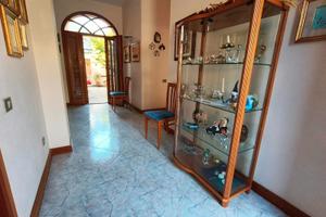 Pentavano indipendente con giardino e garage