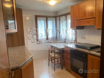 Luminoso appartamento quadrilocale nel cuore di Ca