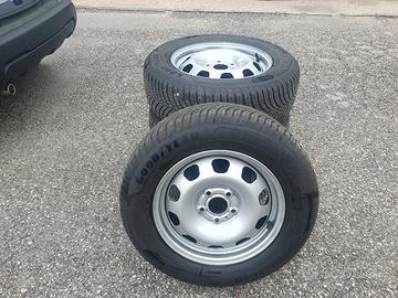 gomme  Goodyear  4 stagioni ano 2023 215 65 16
