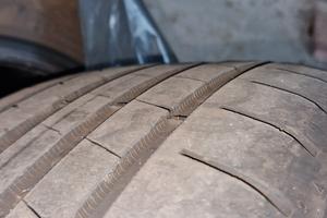 hankook gomme 215 55 17 215/55/17 seminuove