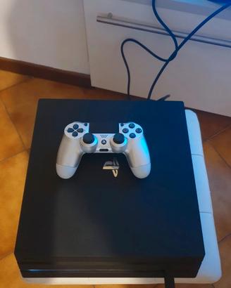 Ps4 Pro + supporto di raffreddamento