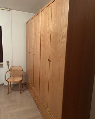 Camera da letto in legno