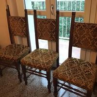 Tre sedie stile retrò