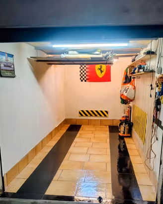 Box/Garage