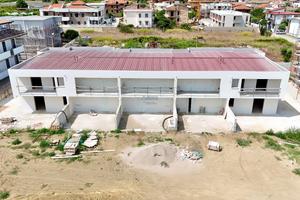 Ville in costruzione con piscina