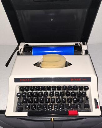 Macchina da scrivere del 1981