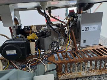 Pezzi Di Ricambio Caldaia Ferroli F28 diva condens